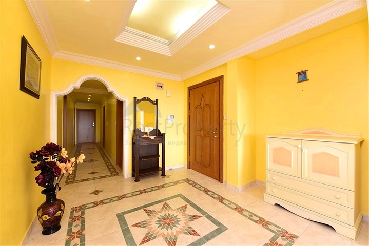 شقة مفروشة 3 + 1 بالقرب من البحر في منطقة أوبا