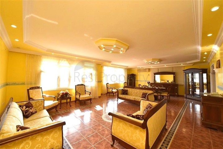 شقة مفروشة 3 + 1 بالقرب من البحر في منطقة أوبا