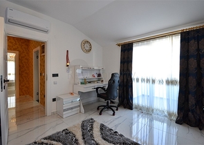 بنتهاوس 3+1 في مجمع سكني مع بنية تحتية في منطقة كارجيجاك