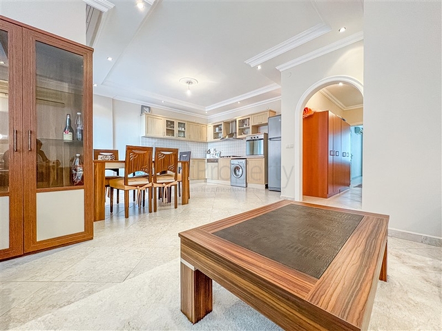 شقة فسيحة 2 + 1 في منطقة توسمور