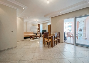 شقة فسيحة 2 + 1 في منطقة توسمور