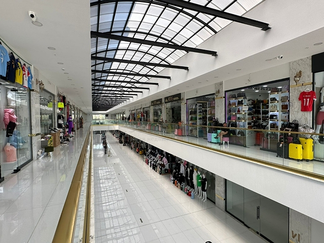 عرض عقارات تجارية في توركلر