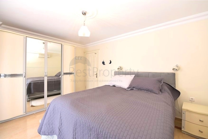 بنتهاوس مفروشة من غرفتي نوم في منطقة أوبا