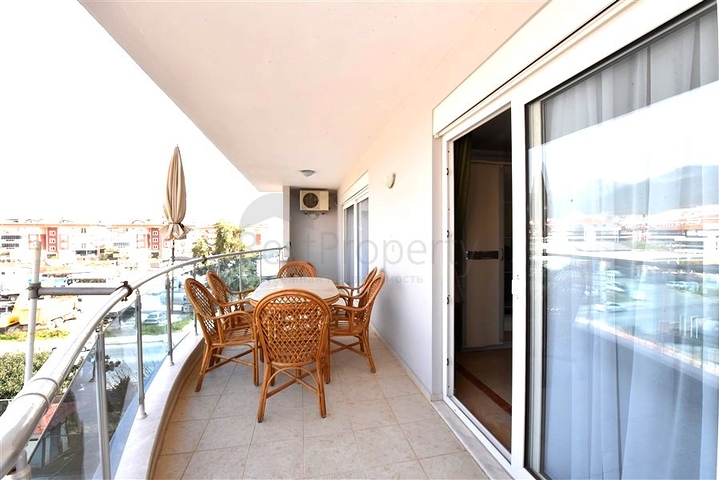 بنتهاوس مفروشة من غرفتي نوم في منطقة أوبا