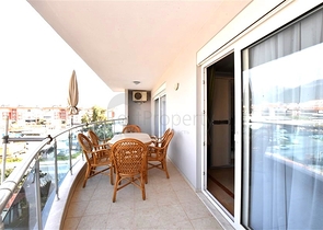 بنتهاوس مفروشة من غرفتي نوم في منطقة أوبا