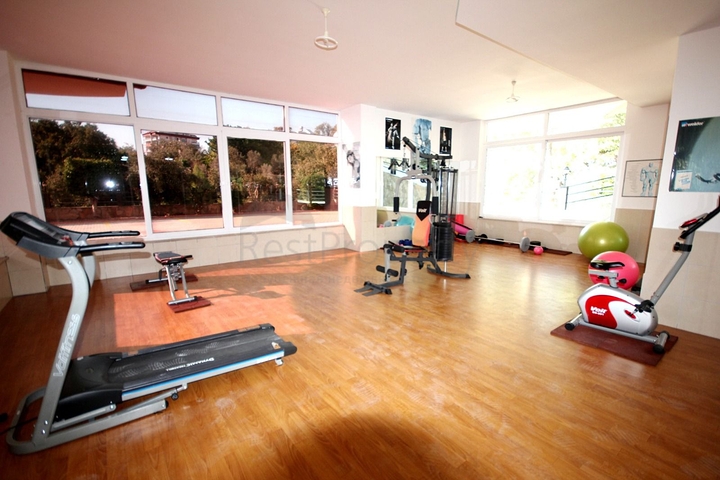 بنتهاوس واسع 3 + 1 في حي أفسالار