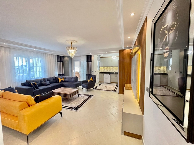 بنتهاوس واسع 3 + 1 في حي أفسالار