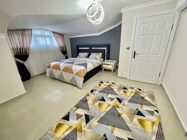 بنتهاوس واسع 3 + 1 في حي أفسالار