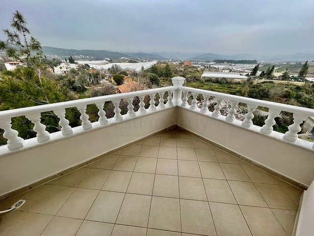 بنتهاوس واسع 3 + 1 في حي أفسالار