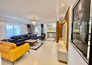 بنتهاوس واسع 3 + 1 في حي أفسالار