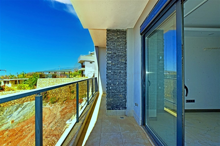 مجمع من نوع النادي قيد الإنشاء في منطقة أوبا