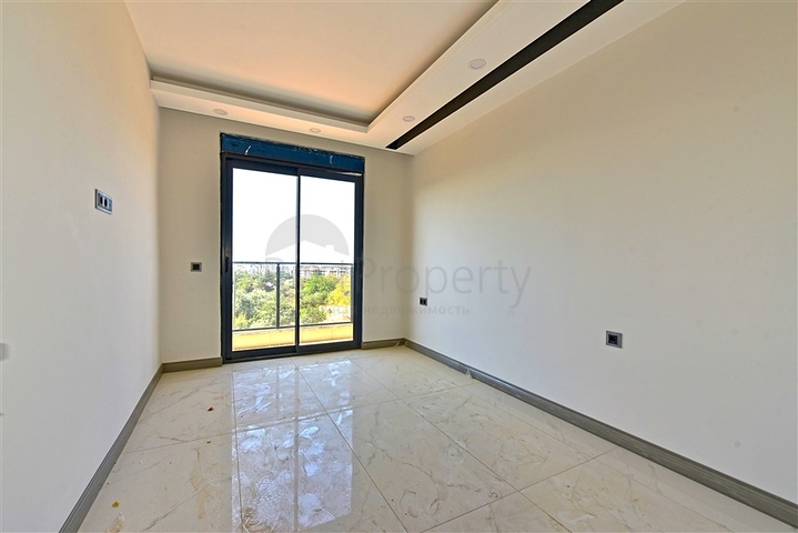 مجمع من نوع النادي قيد الإنشاء في منطقة أوبا