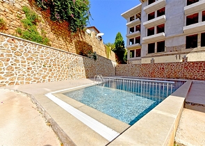 مجمع من نوع النادي قيد الإنشاء في منطقة أوبا