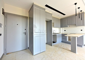 مجمع من نوع النادي قيد الإنشاء في منطقة أوبا