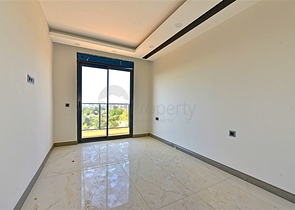 مجمع من نوع النادي قيد الإنشاء في منطقة أوبا