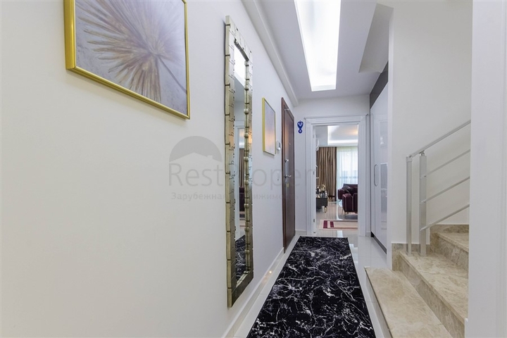 بنتهاوس واسع على ساحل البحر الأبيض المتوسط