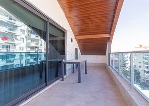 بنتهاوس واسع على ساحل البحر الأبيض المتوسط