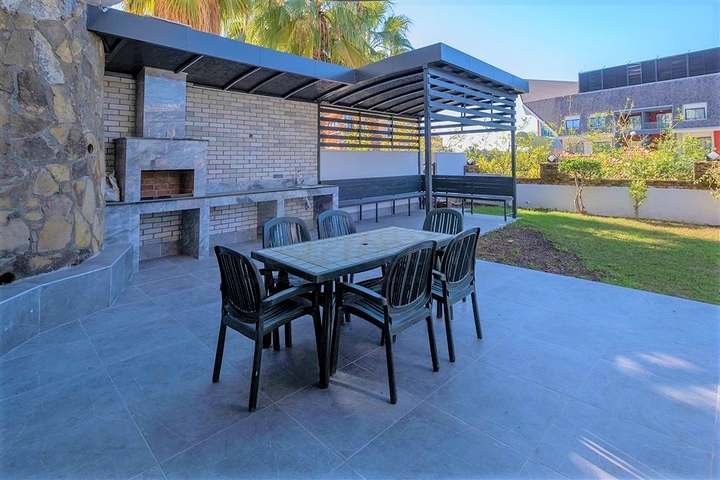 فيلا في منطقة كوناكلي