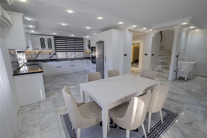 فيلا في منطقة كوناكلي