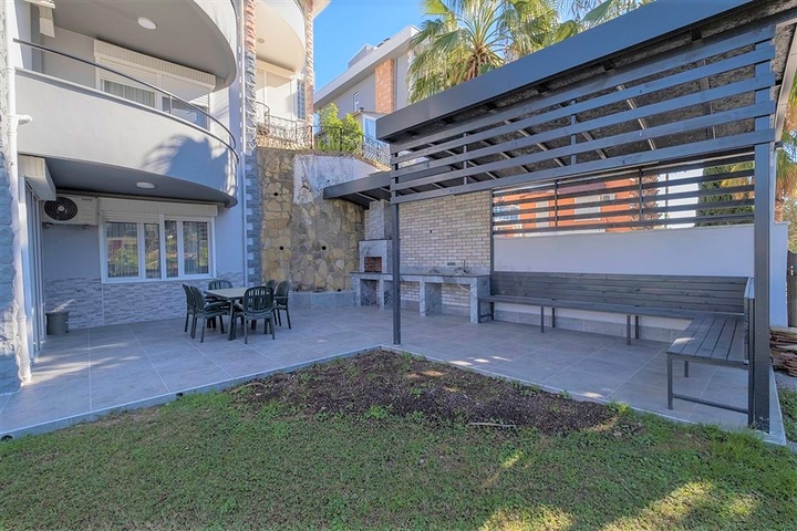 فيلا في منطقة كوناكلي