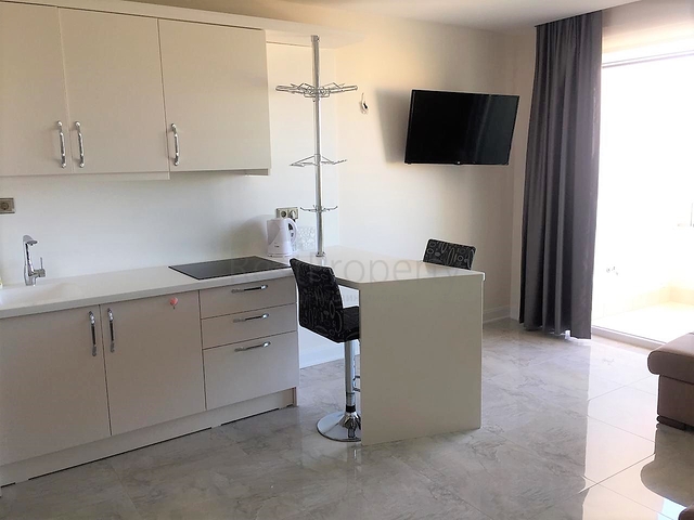 استديو ضمن مجمع سكني حديث على مسافة خطوات من شاطئ البحر 