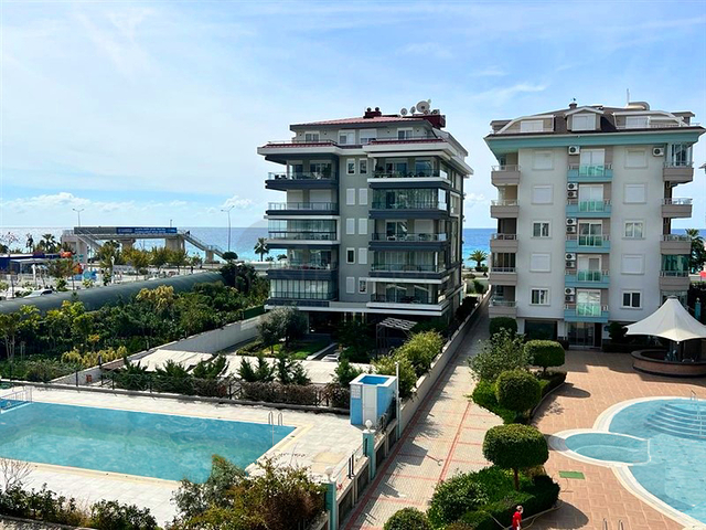 شقة 2+1 على بعد 50 متر من البحر في منطقة كستل 