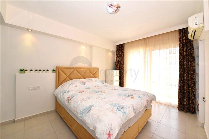 شقة 2+1 على بعد 50 متر من البحر في منطقة كستل 