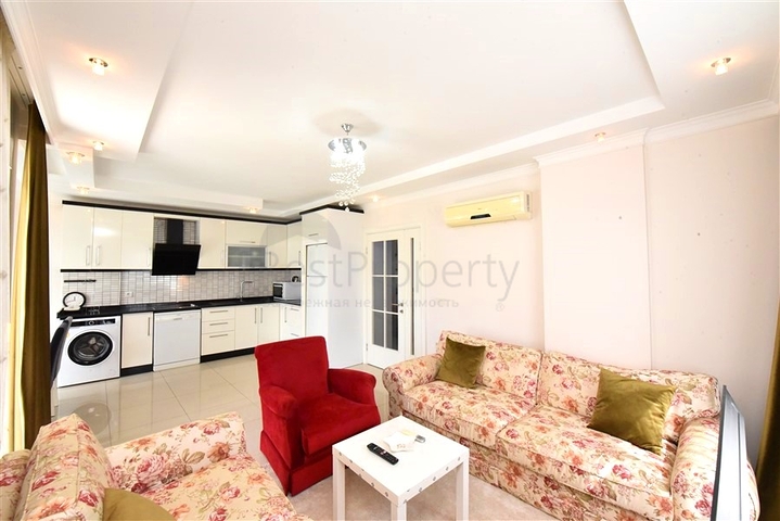 شقة 2+1 على بعد 50 متر من البحر في منطقة كستل 