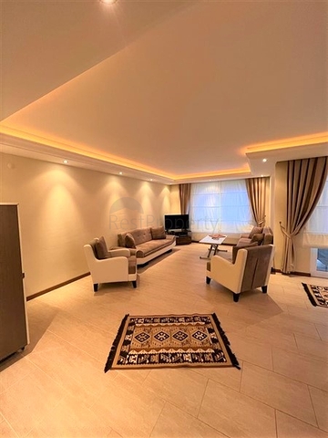 شقة 2 + 1 على الخط الأول في حي محمودلار