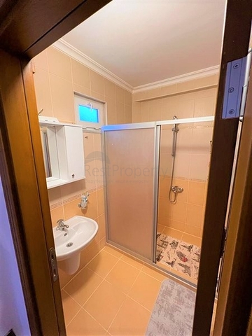 شقة 2 + 1 على الخط الأول في حي محمودلار