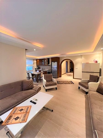 شقة 2 + 1 على الخط الأول في حي محمودلار