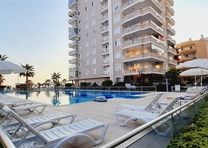 شقة 2 + 1 على الخط الأول في حي محمودلار