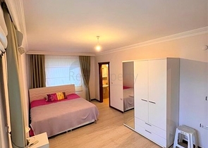 شقة 2 + 1 على الخط الأول في حي محمودلار