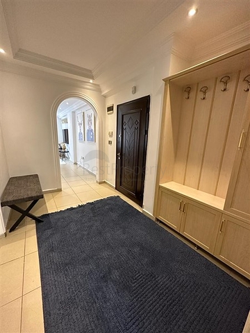 شقة فسيحة 2 + 1 في منطقة أوبا