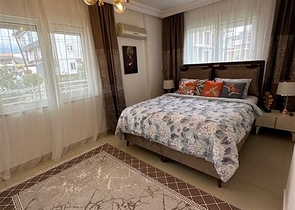 شقة فسيحة 2 + 1 في منطقة أوبا