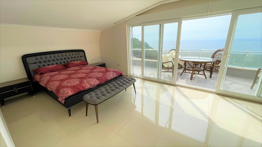 بنتهاوس 4+1 مطل على البحر في منطقة كوناكلي