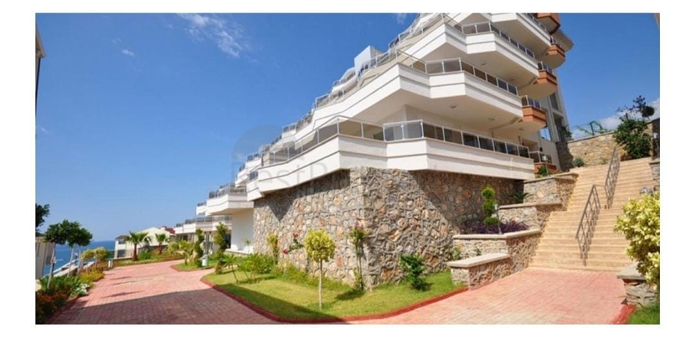 بنتهاوس 4+1 مطل على البحر في منطقة كوناكلي