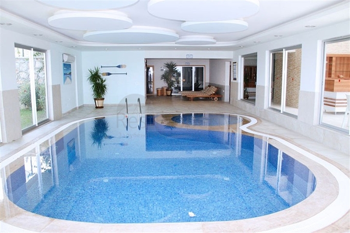 بنتهاوس 4+1 مطل على البحر في منطقة كوناكلي