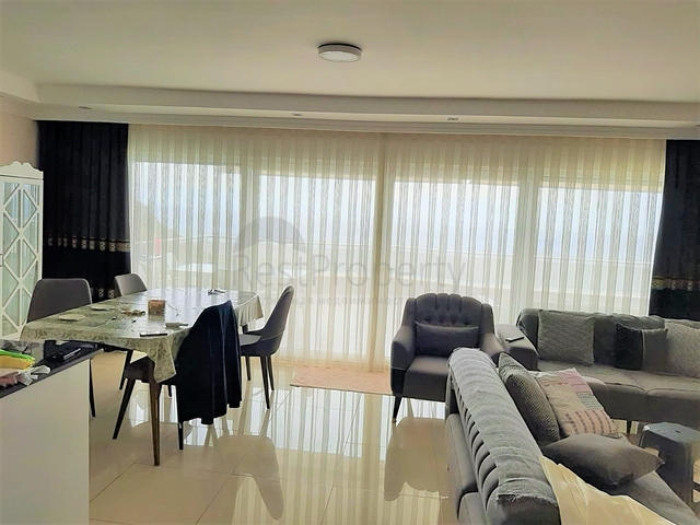 بنتهاوس 4+1 مطل على البحر في منطقة كوناكلي