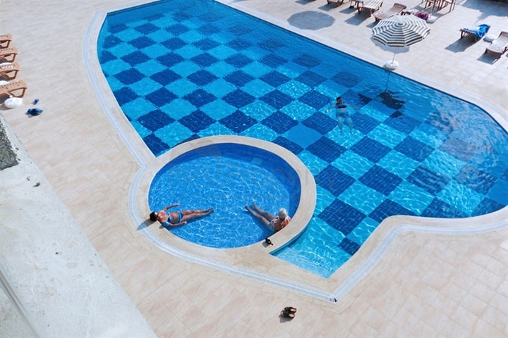 بنتهاوس 4+1 مطل على البحر في منطقة كوناكلي