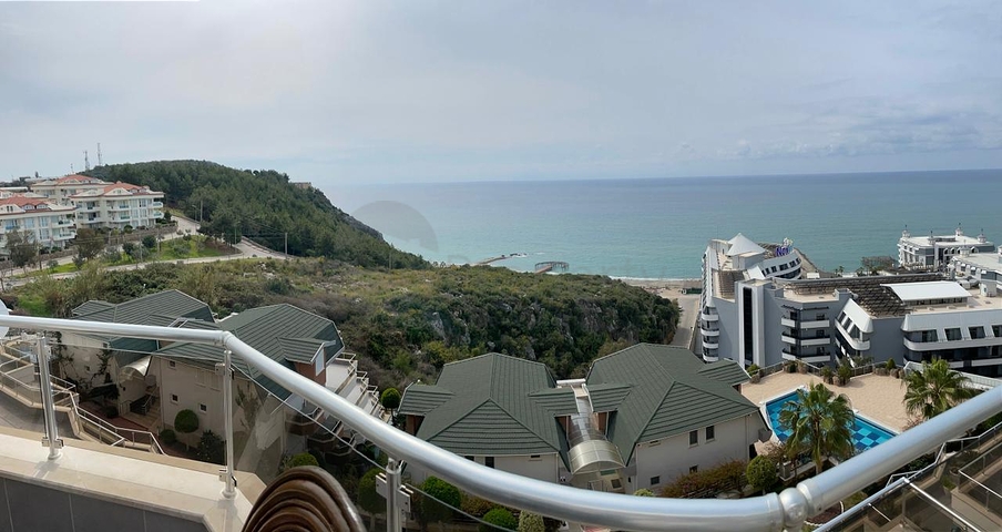 بنتهاوس 4+1 مطل على البحر في منطقة كوناكلي