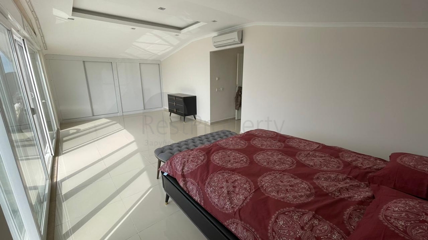 بنتهاوس 4+1 مطل على البحر في منطقة كوناكلي