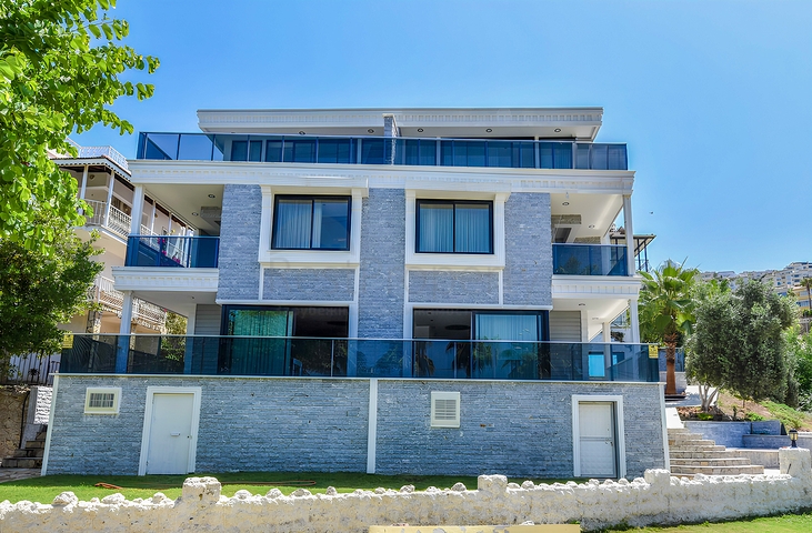 فيلا 3+1 للبيع في منطقة كارجيجاك