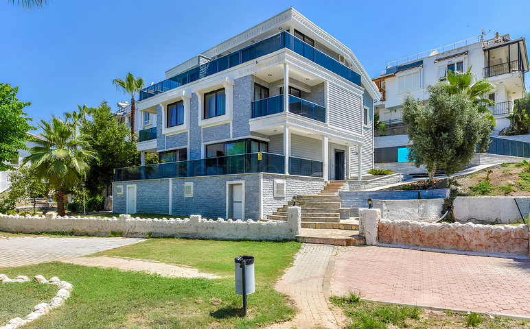 فيلا مفروشة 3 + 1 في كارجيجاك