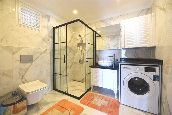 فيلا 3+1 في وسط ألانيا