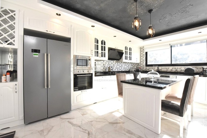 فيلا 3+1 في وسط ألانيا