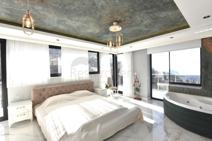 فيلا 3+1 في وسط ألانيا