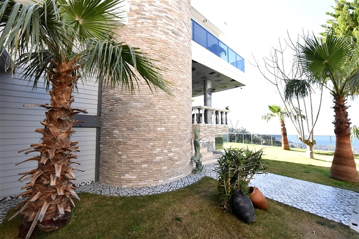 فيلا 3+1 في وسط ألانيا