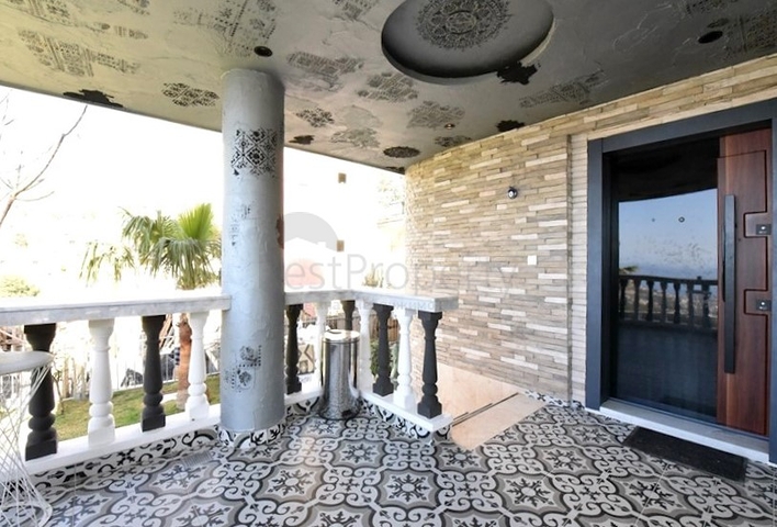 فيلا 3+1 في وسط ألانيا