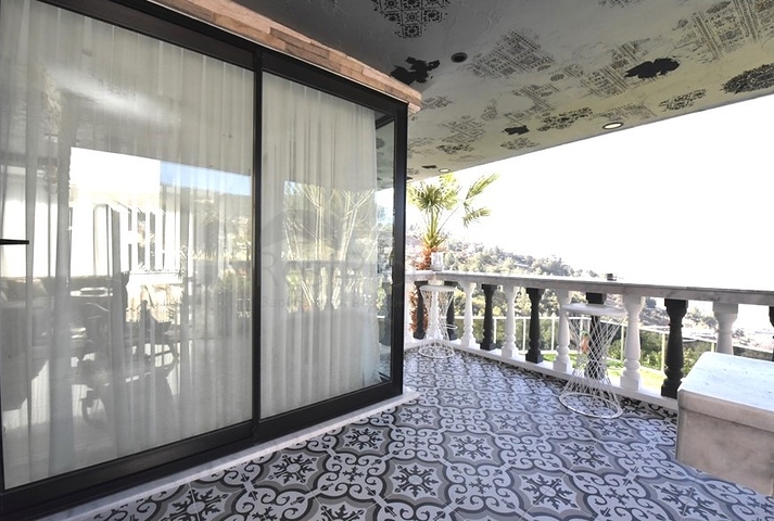 فيلا 3+1 في وسط ألانيا